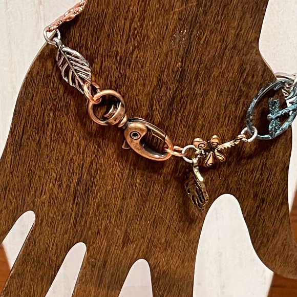 Dragonfly Bracelet - Picture 2 of 7